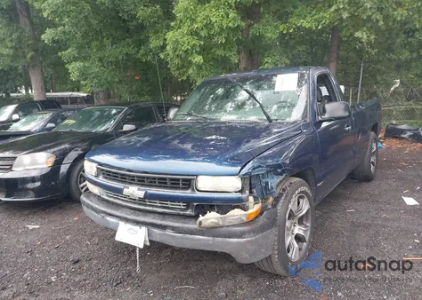 2000 Chevrolet Silverado 1500 from USA, damaged, VIN 1GCEC14VXYE424356